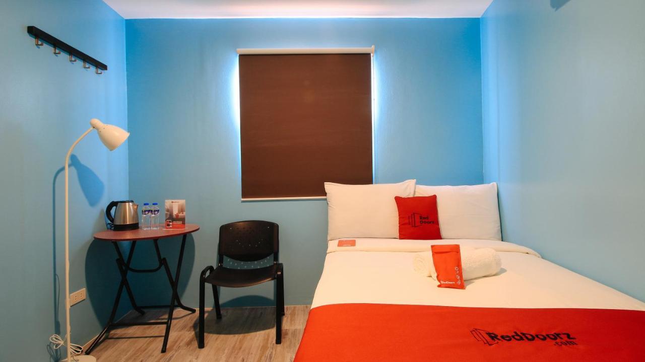 Reddoorz At Hotel Rosemarie Pasay Exterior foto
